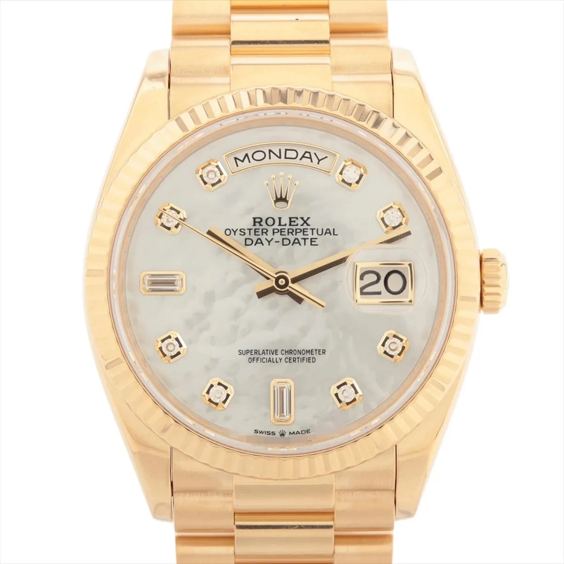 ROLEX DAY DATE 36 YG AT WHITE SHELL DIAL WATCH: Rolex Day Date 36 Yg At White Shell Dial Watch Brand: Rolex Type/Style: Wristwatch Material: YG Color: Dial Color white shell Size: Case:W1.2 x H1.2inch / W36 x H36 Circumference of Wrist:7.3inch / 18
