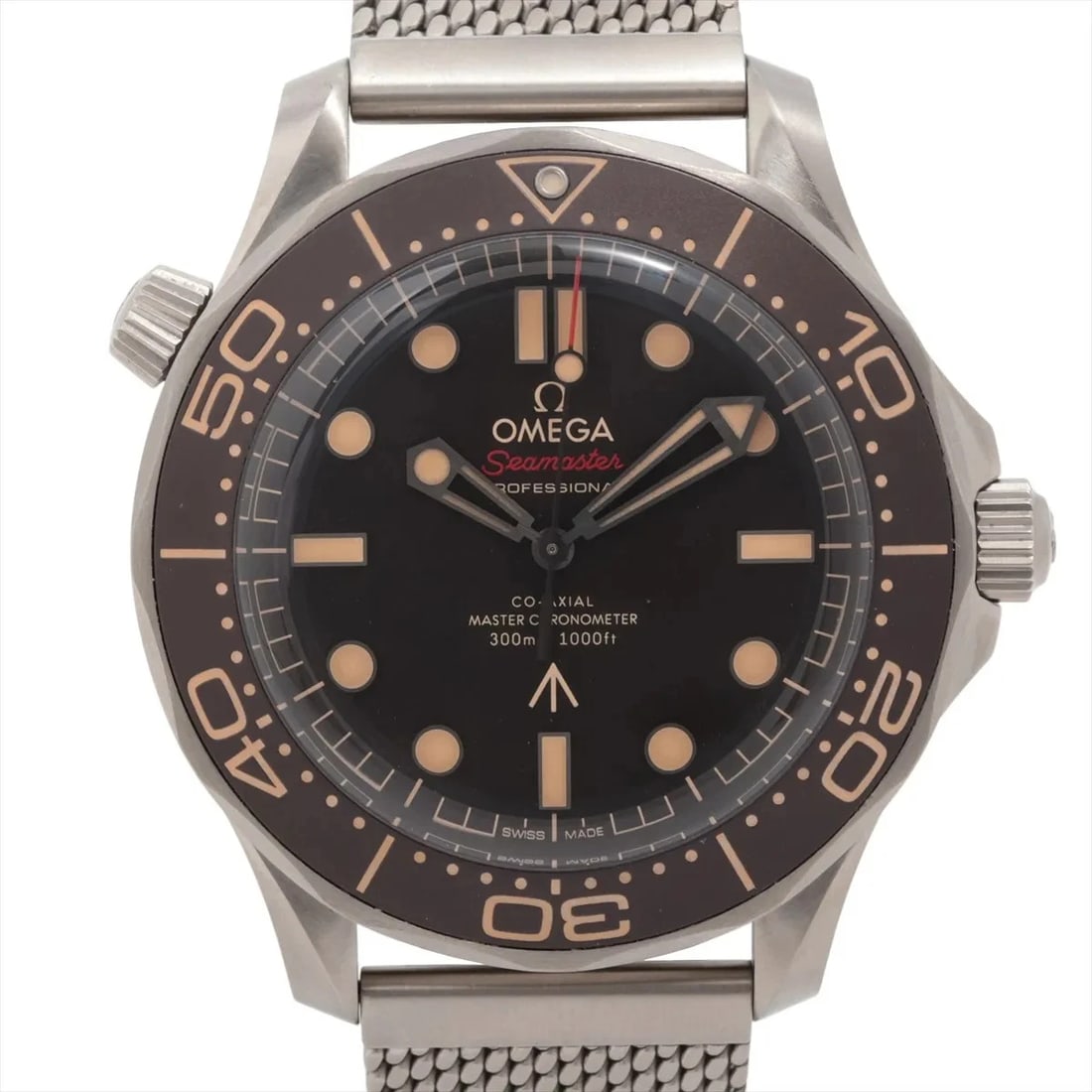 OMEGA SEAMASTER PROFESSIONAL DIVER MASTER CHRONOMETER WATCH: Omega Seamaster Professional Diver Master Chronometer Watch Brand: Omega Type/Style: Wristwatch Material: TI Color: Dial Color Brown Size: Case:W1.6 x H1.6inch / W42 x H42 Circumference of Wrist:8.1in