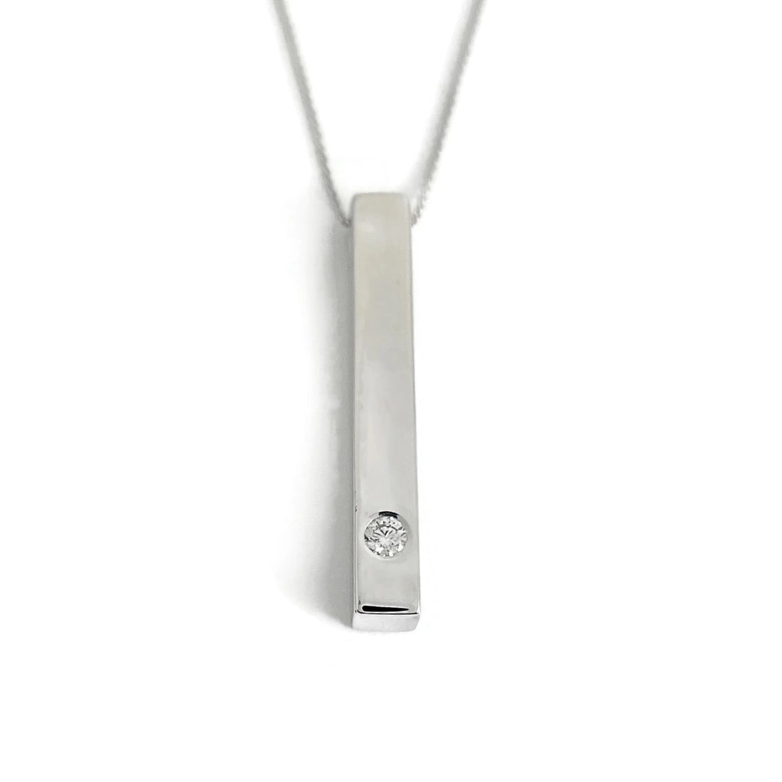 DIAMOND DROP STICK BAR PENDANT NECKLACE 14K WHITE GOLD: Diamond Drop Stick Bar Pendant Necklace 14K White Gold Brand: Unbranded Type/Style: Necklace Material: 14K White Gold, Main Stone Natural Color: Silver Size: Length: adjustable, 17 and 18 inches Penda