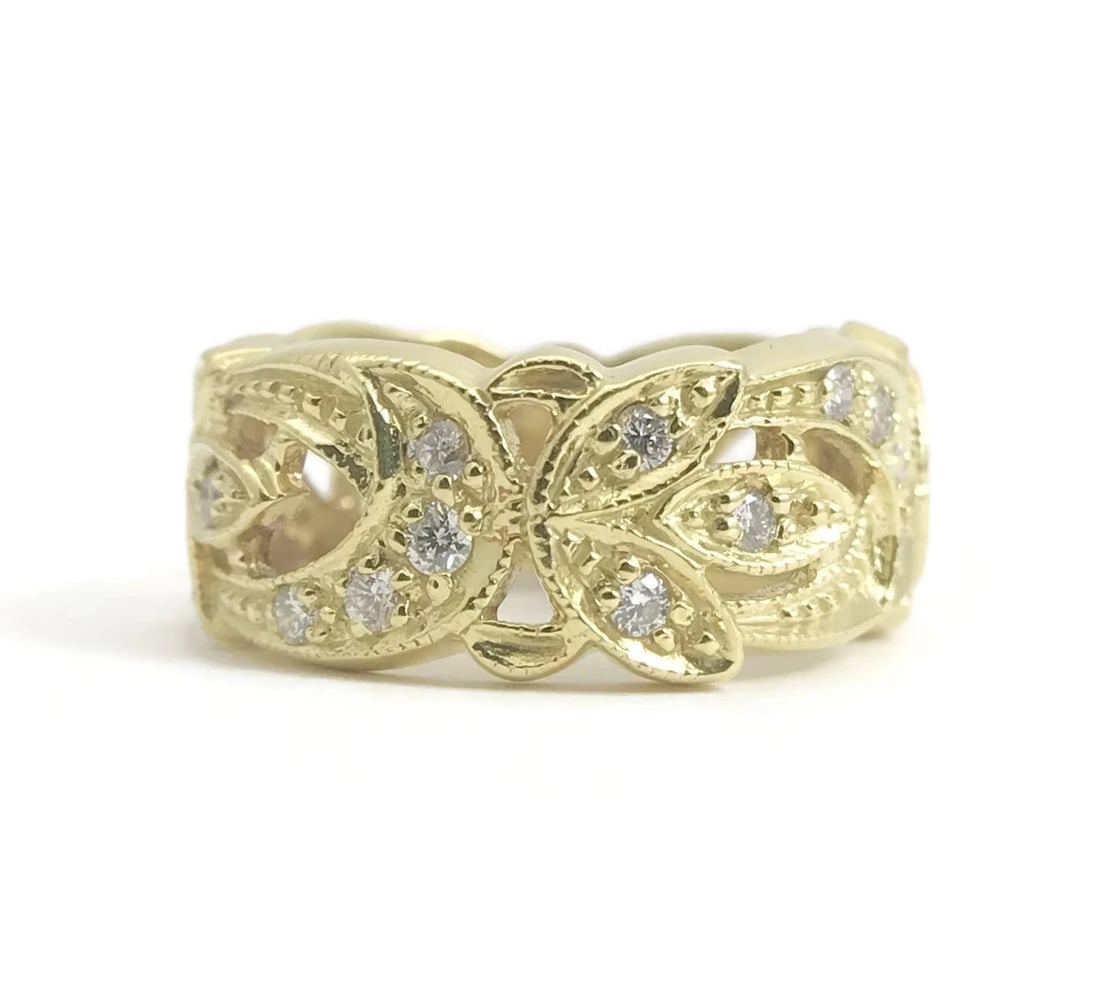 WIDE FLOWER FILIGREE DIAMOND BAND RING 18K YELLOW GOLD: Wide Flower Filigree Diamond Band Ring 18K Yellow Gold Brand: Unbranded Type/Style: Ring Material: 18K Yellow Gold, Main Stone Natural Color: Gold Size: 6 US Accessories: None Accessories