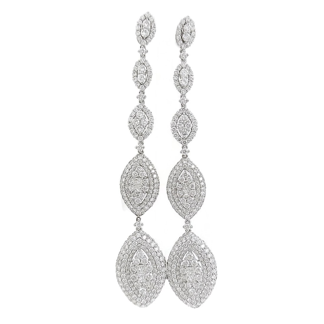 PAVE DIAMOND LONG GEOMETRIC EARRINGS 18K WHITE GOLD: Pave Diamond Long Geometric Earrings 18K White Gold Brand: Unbranded Type/Style: Earrings Material: 18K White Gold, Main Stone Natural Color: Silver Size: Length: 3.1 inches Width: 16 mm Accessori