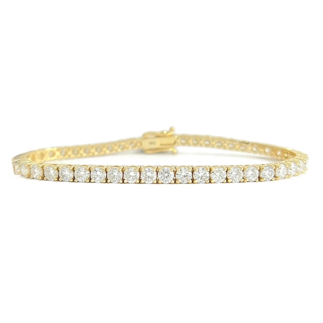 ROUND LAB-CREATED DIAMOND TENNIS BRACELET 14K YELLOW GOLD: Round Lab-Created Diamond Tennis Bracelet 14K Yellow Gold Brand: Unbranded Type/Style: Bracelet Material: 14K Yellow Gold, Main Stone Lab-Created Color: Gold Size: Length: 7 inches Width: 3.7 mm A