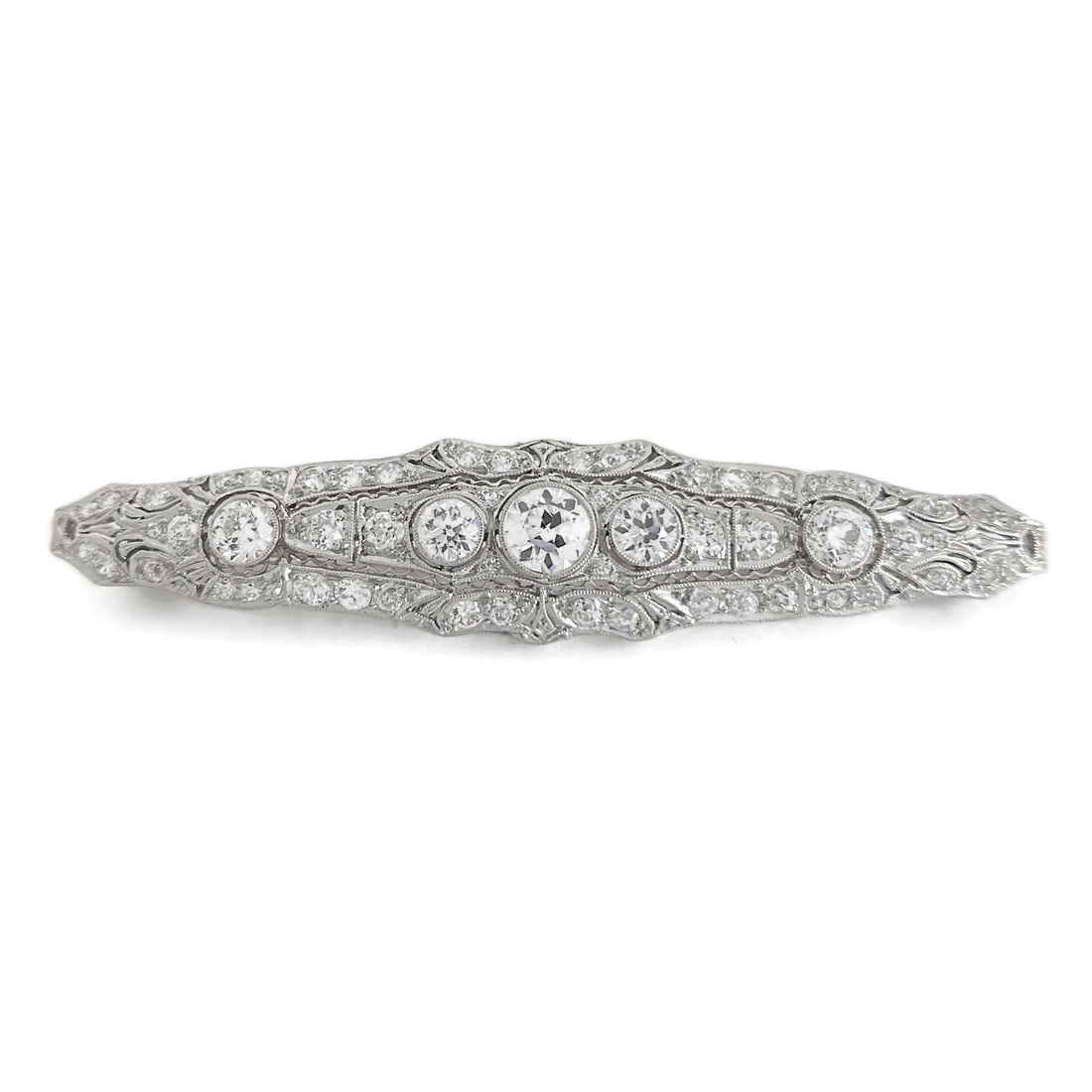 ANTIQUE EDWARDIAN LONG FILIGREE DIAMOND BROOCH PIN PLATINUM: Antique Edwardian Long Filigree Diamond Brooch Pin Platinum Brand: Antique Type/Style: Brooch Material: Platinum, Main Stone Natural Color: Silver Size: Measurements: 2.6 inches x 13.7 mm Accessor