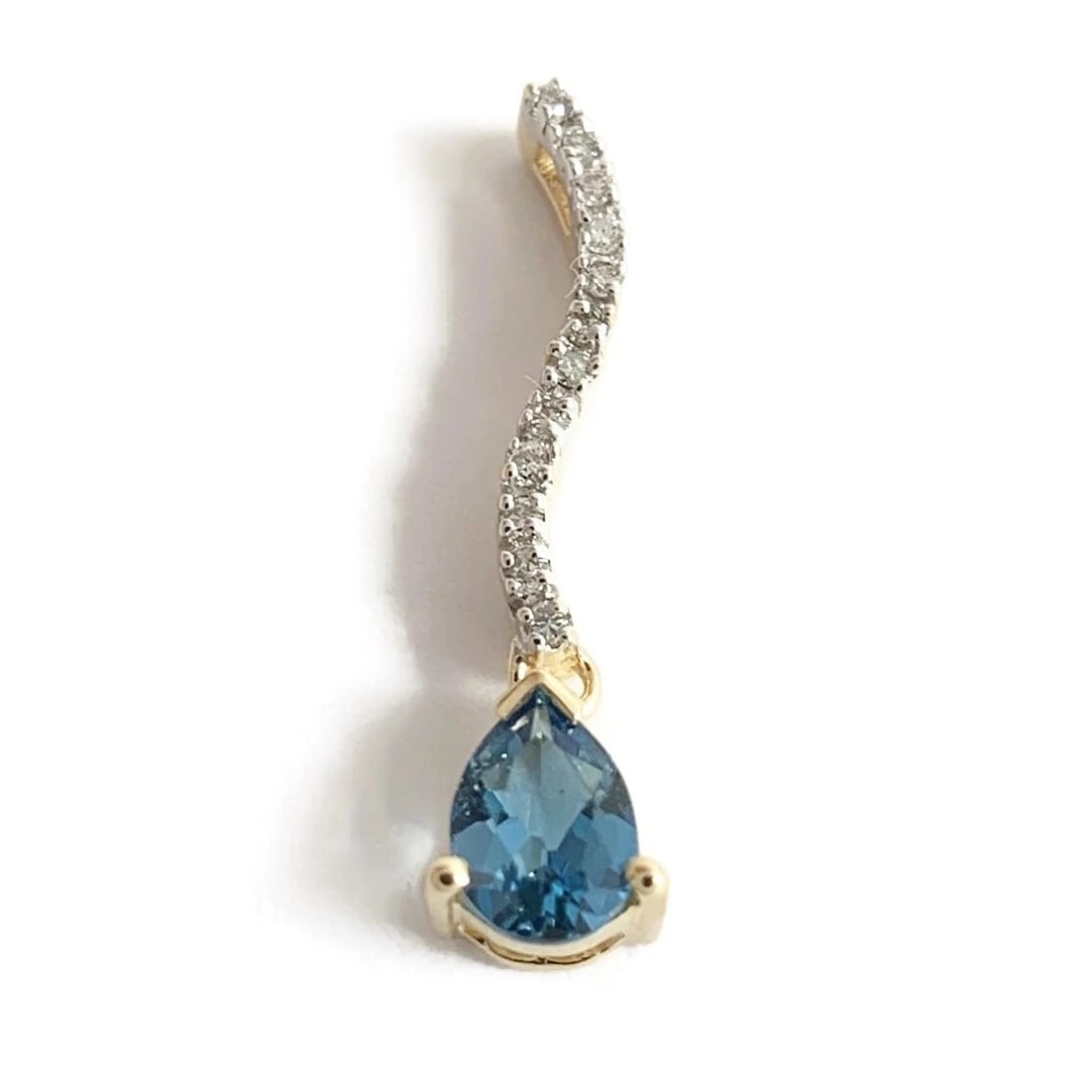 PEAR BLUE TOPAZ DIAMOND NECKLACE PENDANT 14K YELLOW GOLD: Pear Blue Topaz Diamond Necklace Pendant 14K Yellow Gold Brand: Unbranded Type/Style: Pendant Material: 14K Yellow Gold, Main Stone Natural Color: Blue Size: Measurements: 1.1 inch x 5 mm (with bale) 