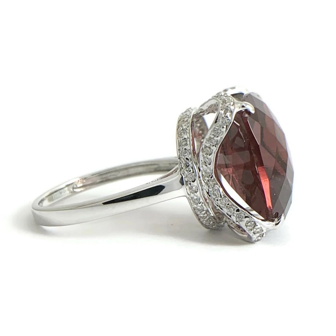 PLUM RHODOLITE GARNET DIAMOND RING 18K WHITE GOLD: Plum Rhodolite Garnet Diamond Ring 18K White Gold Brand: Unbranded Type/Style: Gemstone Material: 18K White Gold, Main Stone Natural Color: Purple Size: 6.5 US Accessories: None Accessorie