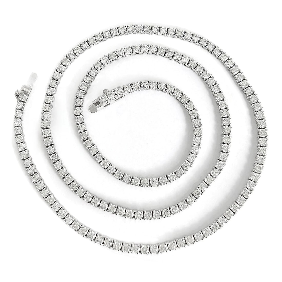 ROUND DIAMOND TENNIS NECKLACE 14K WHITE GOLD: Round Diamond Tennis Necklace 14K White Gold Brand: Unbranded Type/Style: Necklace Material: 14K White Gold, Main Stone Natural Color: White Size: Length: 16 inches , Width: 2.6 mm Accessories: No