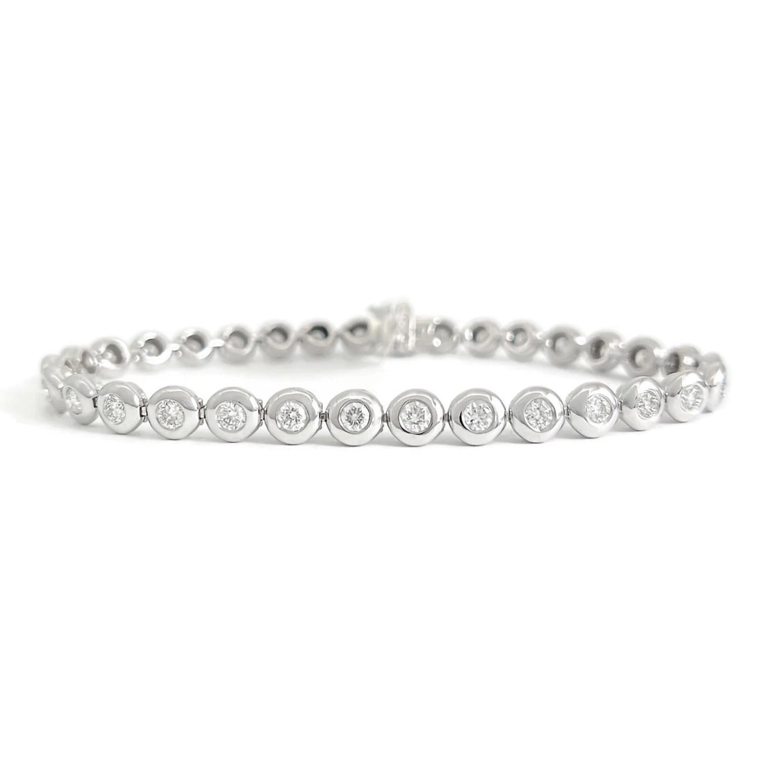 ROUND BEZEL SET DIAMOND TENNIS BRACELET 14K WHITE GOLD: Round Bezel Set Diamond Tennis Bracelet 14K White Gold Brand: Unbranded Type/Style: Bracelet Material: 14K White Gold, Main Stone Natural Color: Silver Size: Length: 7.25 inches Width: 5.3 mm Acce