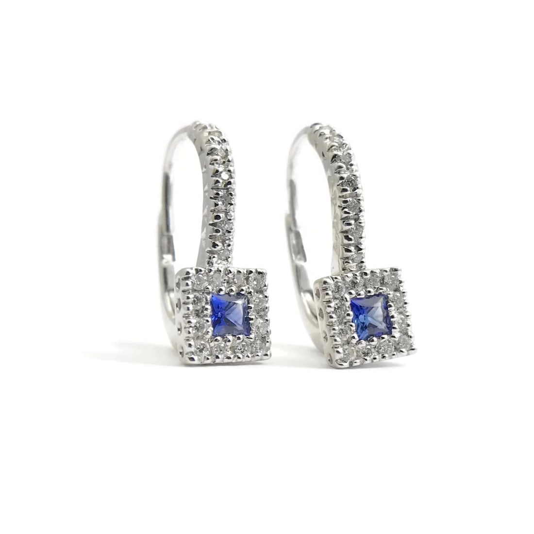 BLUE SAPPHIRE DIAMOND HALO DROP EARRINGS IN 18K WHITE GOLD: Blue Sapphire Diamond Halo Drop Earrings in 18K White Gold Brand: Unbranded Type/Style: Earrings Material: 18K White Gold, Main Stone Natural Color: Blue Size: Length: 16.6 mm, Width: 6 mm Accesso