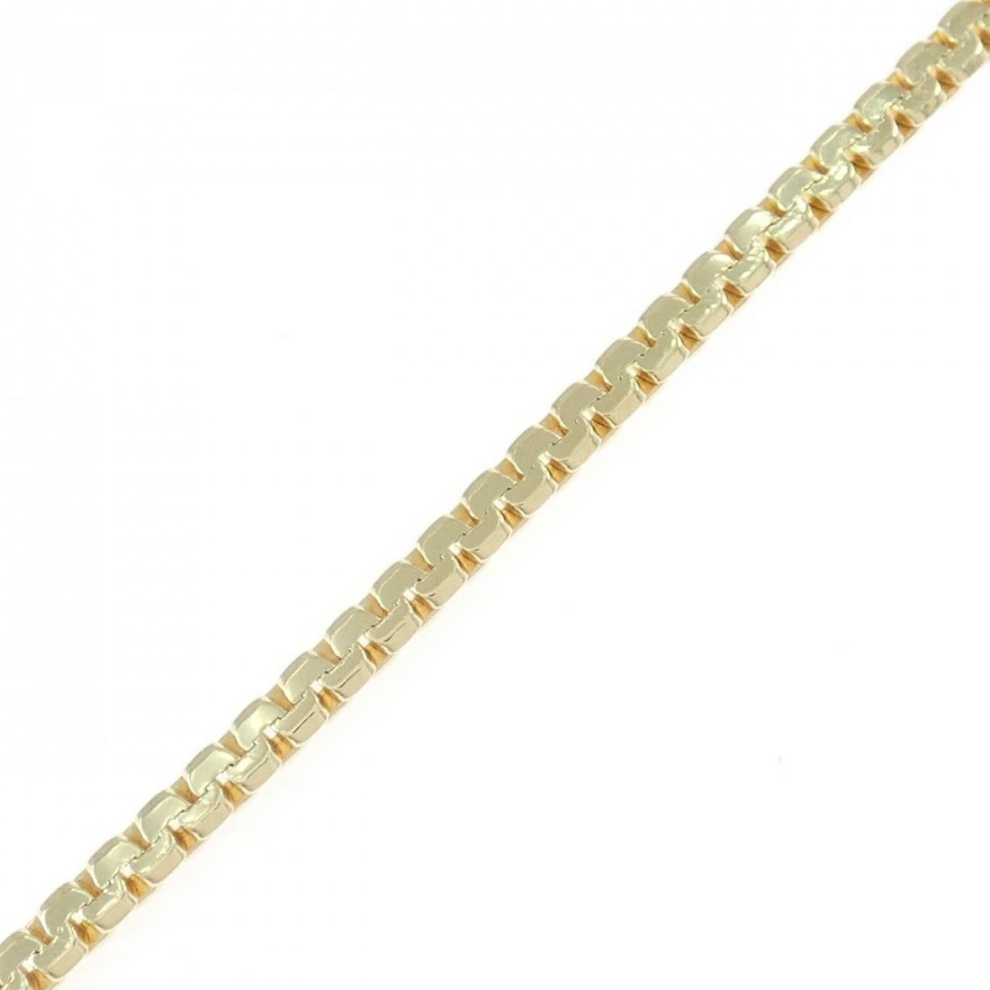 14KT YG BRACELET: 14KT YG bracelet Brand: Unbranded Type/Style: Bracelet Material: 14KT Yellow Gold, Color: YG Size: Actual Size Max width approx.: 2.9mm Size 18cm Accessories: None Accessories Notice: When purchasing