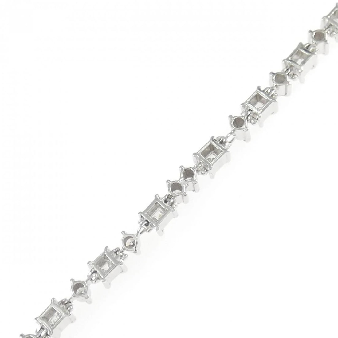 K18WG DIAMOND BRACELET - 2