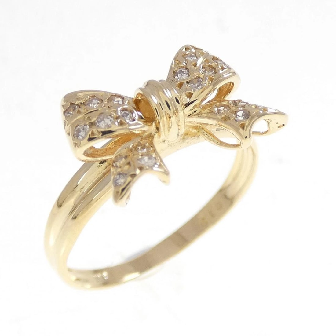 K18YG RIBBON DIAMOND RING: K18YG Ribbon Diamond Ring Brand: Unbranded Type/Style: Diamond Ring Material: K18 yellow gold, Color: YG Size: US5 1/2 Accessories: None Accessories Notice: When purchasing pre-owned goods