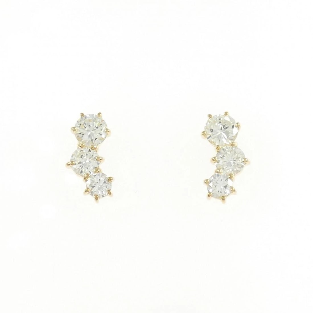 K18YG DIAMOND PIERCE: K18YG Diamond Pierce Brand: Unbranded Type/Style: Diamond Pierce/Earring Material: K18 yellow gold, Color: YG Size: Actual Size Approx. height x width: 9.9mm x 4.3mm Accessories: None Acce