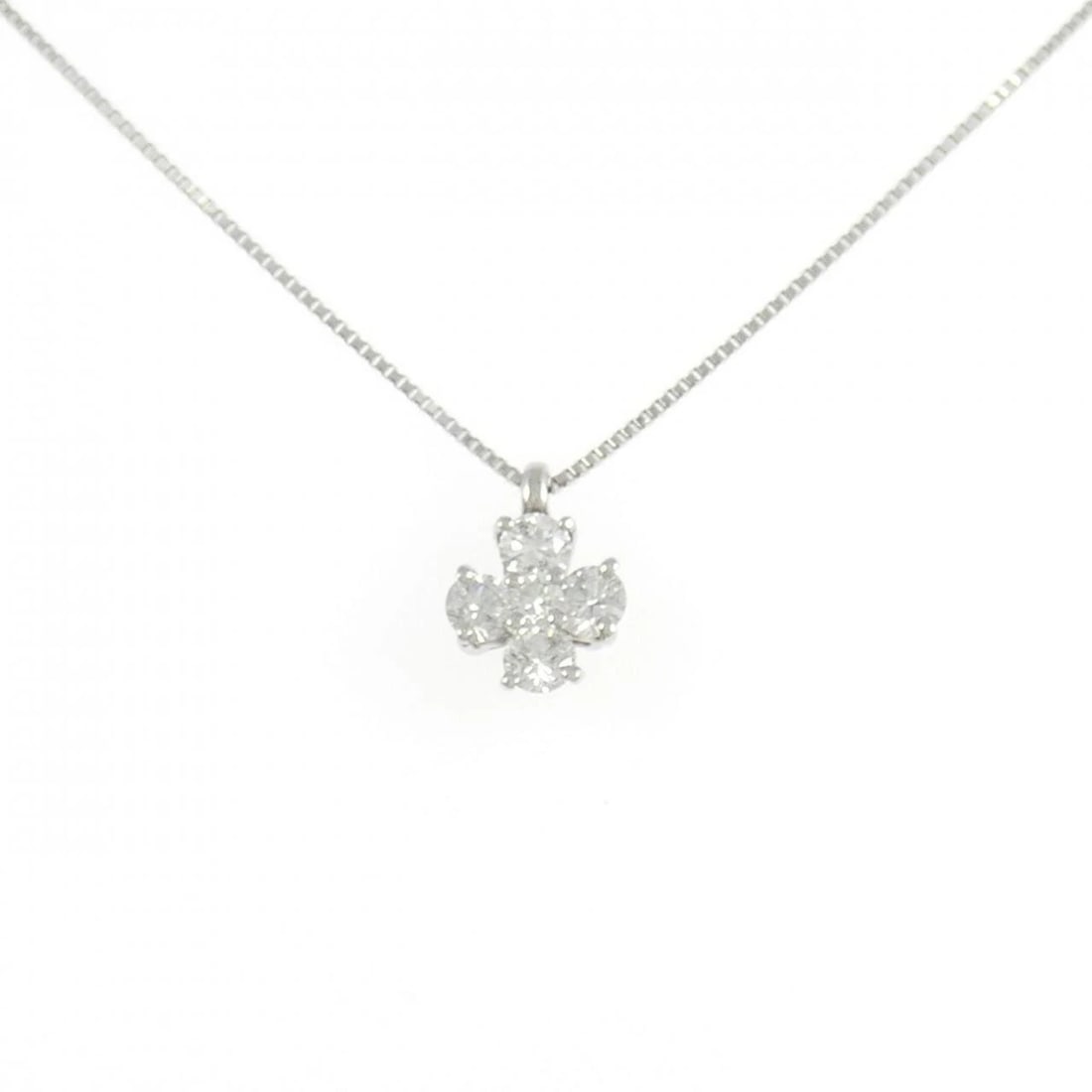 PT/PT850 FLOWER DIAMOND NECKLACE: PT/PT850 Flower Diamond Necklace Brand: Unbranded Type/Style: Diamond Necklace Material: PT/PT850, Color: PT Size: Actual Size Pendant length approx. x width approx.: 10.3mmx7.6mm Chain maximum width