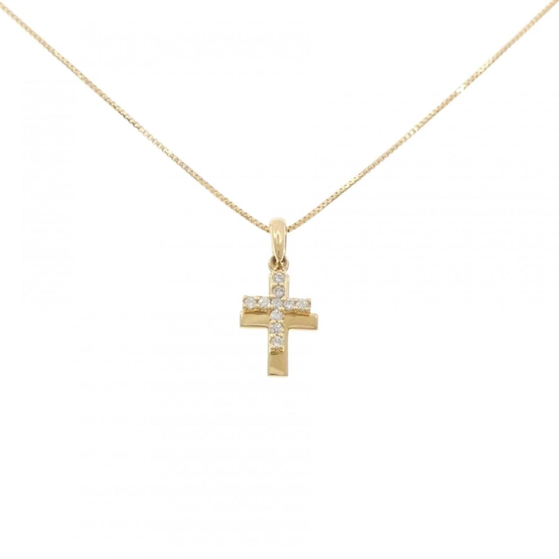 K18YG CROSS DIAMOND NECKLACE: K18YG Cross Diamond Necklace Brand: Unbranded Type/Style: Diamond Necklace Material: K18 yellow gold, Color: YG Size: Actual Size Pendant length approx. x width approx.: 14.7mmx7.1mm Chain maximum