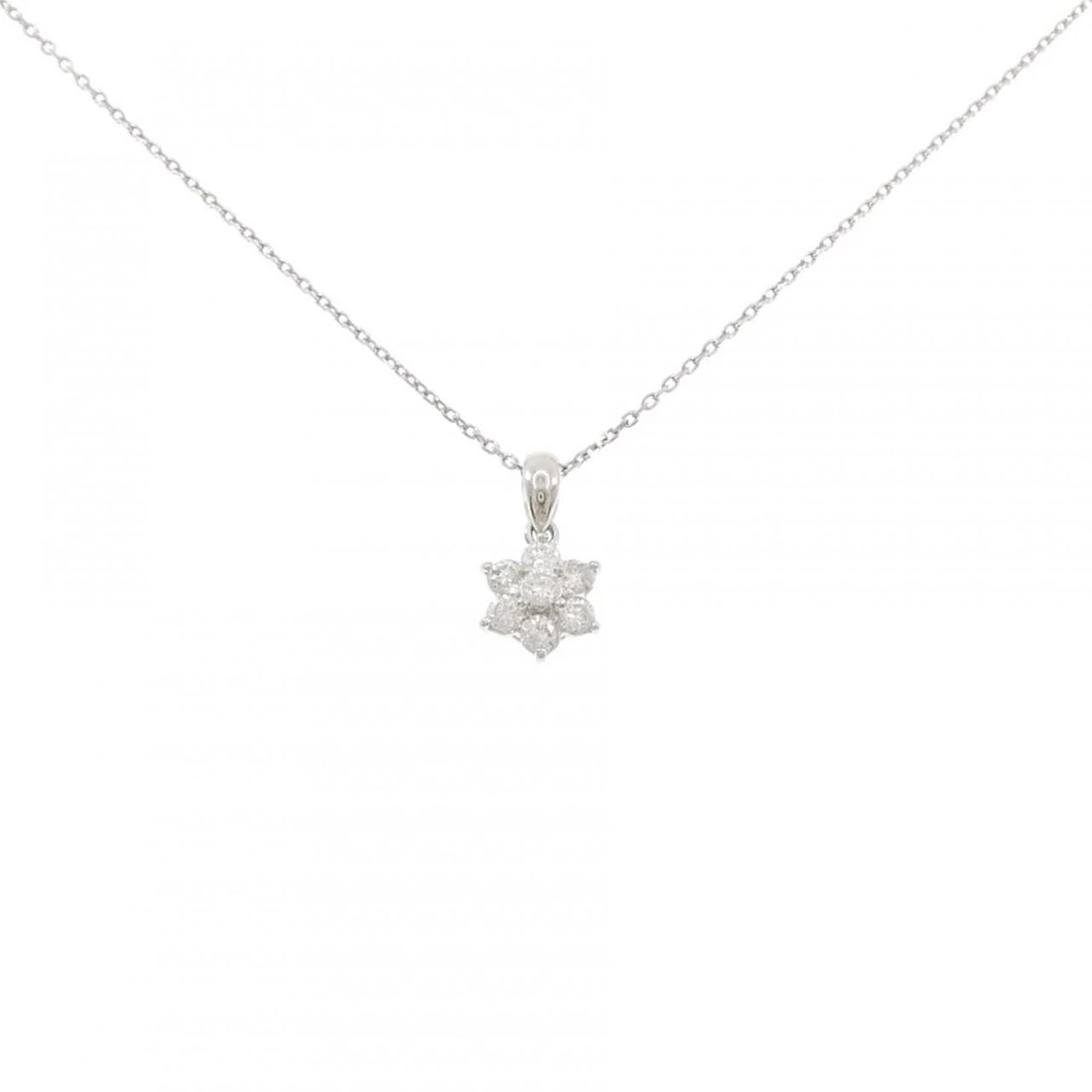 PT900/PT850 FLOWER DIAMOND NECKLACE: PT900/PT850 Flower Diamond Necklace Brand: Unbranded Type/Style: Diamond Necklace Material: PT900/PT850, Color: PT Size: Actual Size Pendant length approx. x width approx.: 16.1mmx8.4mm Chain maximum