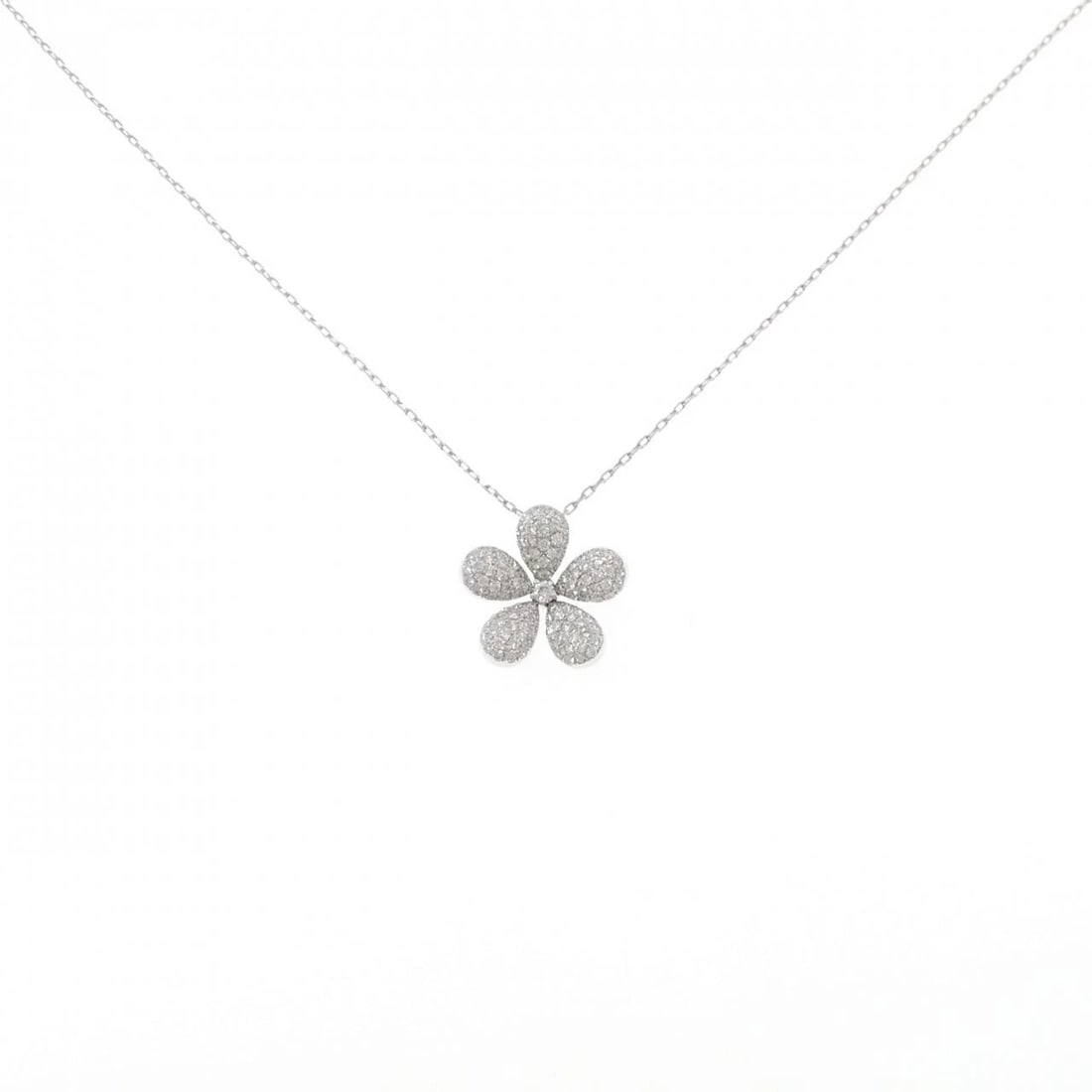 18KWG/K18WG FLOWER X PAVE DIAMOND NECKLACE: 18KWG/K18WG Flower x Pave Diamond Necklace Brand: Unbranded Type/Style: Diamond Necklace Material: K18WG, Color: WG Size: Actual Size Pendant length approx. x width approx.: 15.0mmx15.5mm Chain