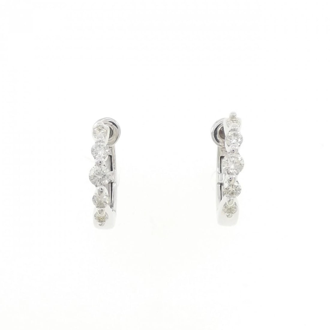 K18WG DIAMOND PIERCE: K18WG Diamond Pierce Brand: Unbranded Type/Style: Diamond Pierce/Earring Material: K18WG, Color: WG Size: Actual Size Approx. height x width: 13.1mm x 2.3mm Accessories: None Accessories Notice: When
