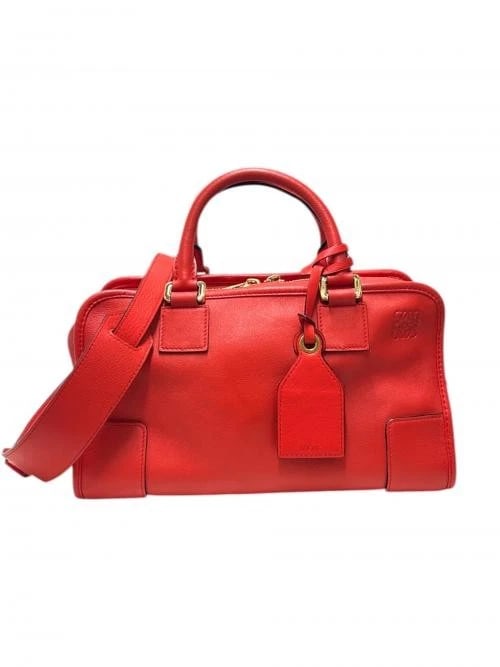 LOEWE CALFSKIN RED HANDBAG: LOEWE Calfskin Red Handbag Brand: LOEWE Type/Style: Handbag Material: Calfskin Color: Red Size: H:6.5cm / W:29.0cm / D:13.5cm Accessories: None Accessories Notice: When purchasing pre-owne