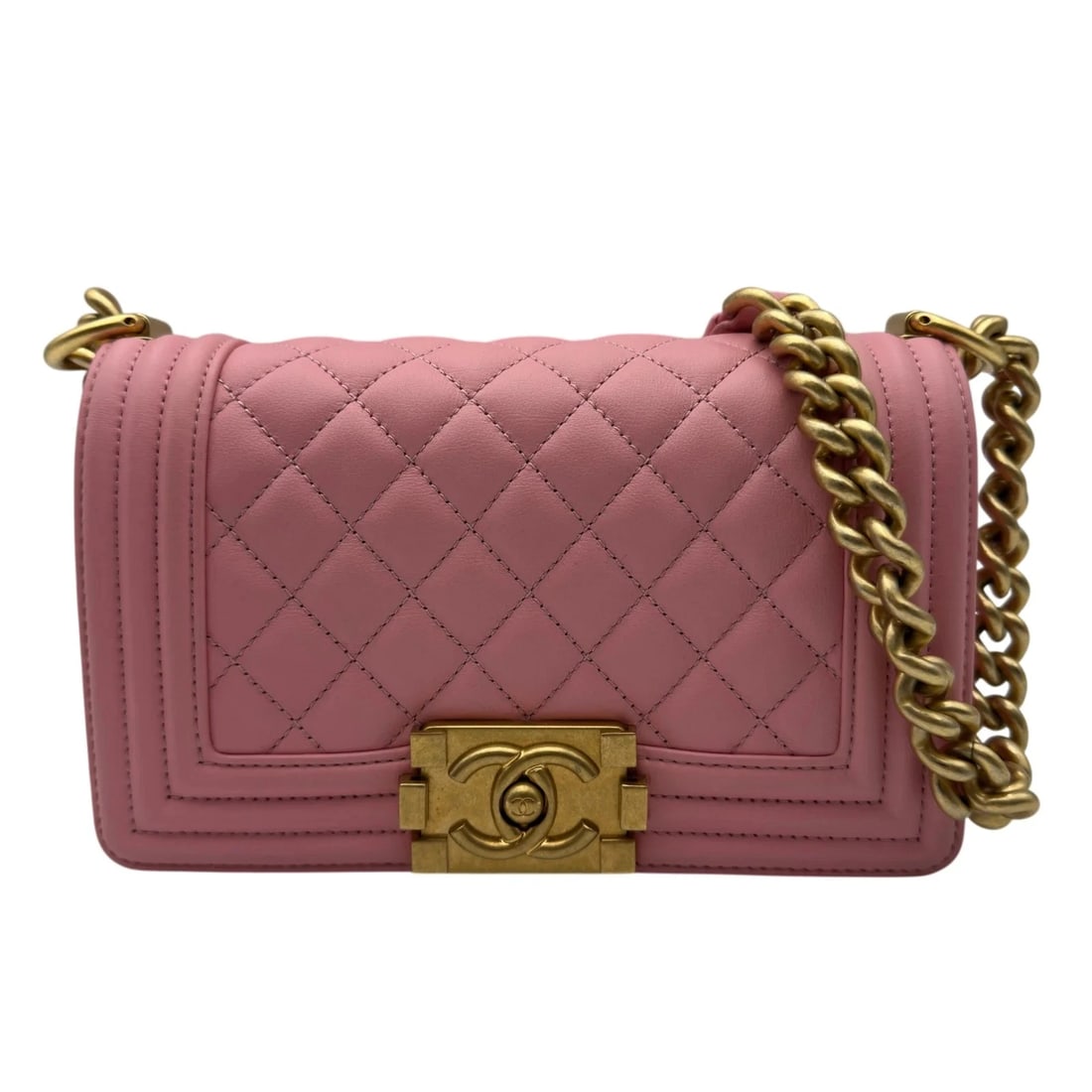 CHANEL PINK/GHW LAMBSKIN SHOULDER BAG: CHANEL Pink/GHW Lambskin Shoulder Bag Brand: CHANEL Type/Style: Shoulder Bag Material: Lambskin Color: Pink // GD Hardware Size: W: 18.0cm / H: 12.5cm / D: 6.0cm Accessories: None Accessor