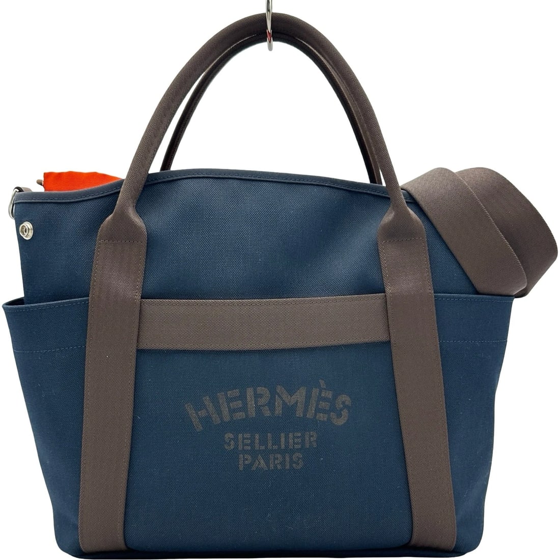 HERMES SAC DE PANSAGE B STAMP NAVY: HERMES Sac de Pansage B Stamp Navy Brand: HERMES Type/Style: Shoulder Bag Material: Toile Color: Navy / SV Hardware Size: W: 38cm / H: 32cm / D: 16.5cm Accessories: None Accessories Notice