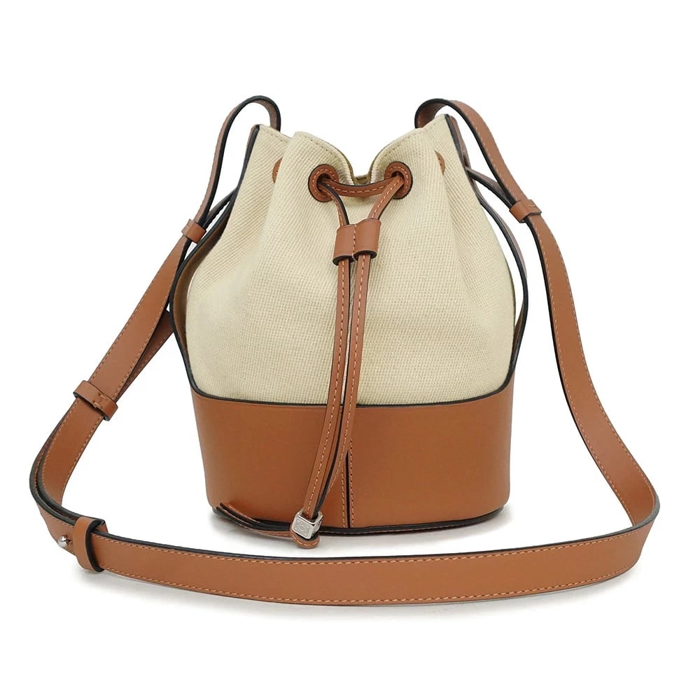 LOEWE BALLOON SMALL SHOULDER BAG DRAWSTRING: LOEWE Balloon Small Shoulder Bag Drawstring Brand: LOEWE Type/Style: Shoulder Bag Material: Canvas / Calfskin (Cowhide) Color: Ecru X Teint Size: W:18cm x H:23.5cm x D:13cm Accessories: None <