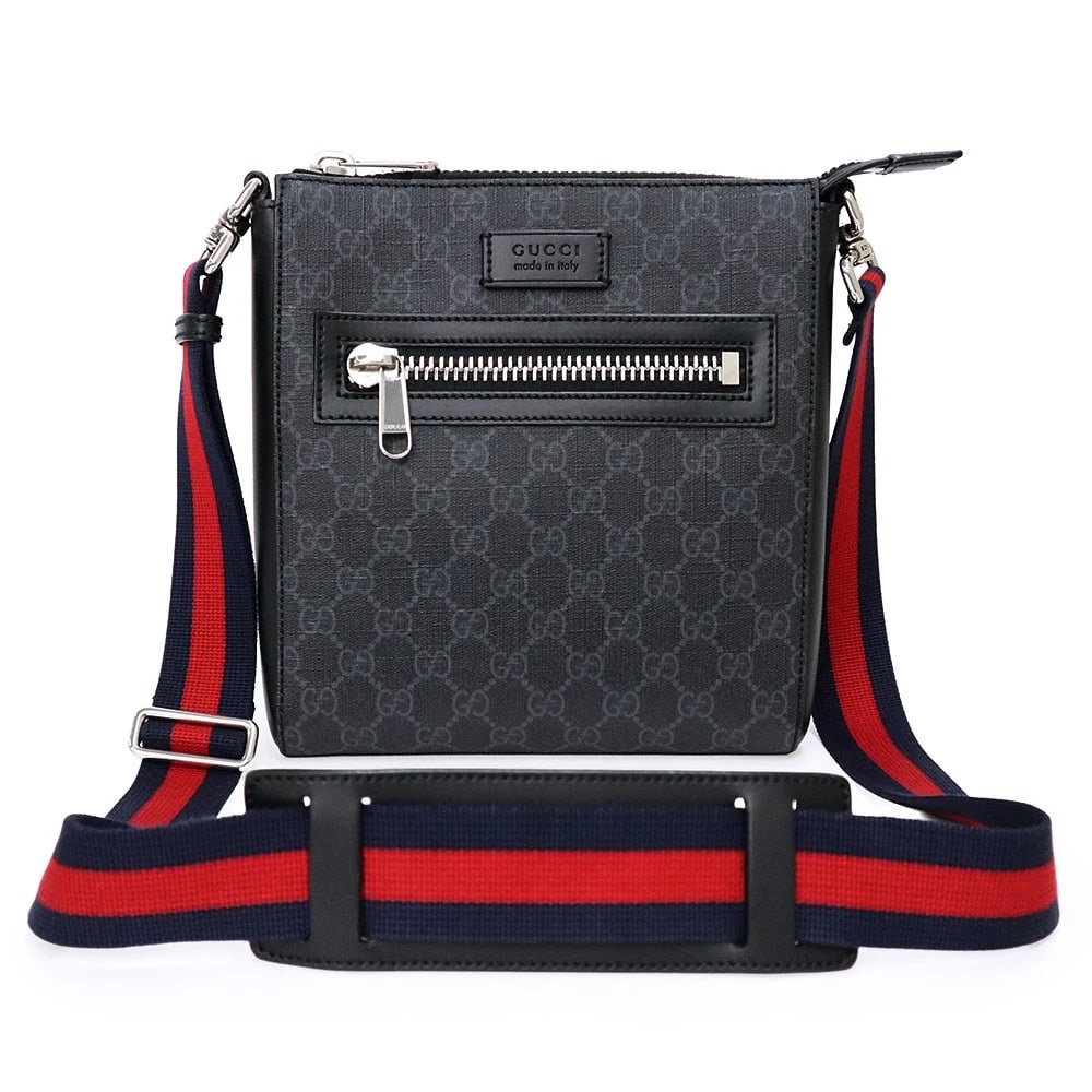 GUCCI SMALL MESSENGER BAG GG SUPREME BLACK SHOULDER BAG: GUCCI Small Messenger Bag GG Supreme Black Shoulder Bag Brand: GUCCI Type/Style: Shoulder Bag Material: Gg Supreme Canvas / Leather Color: Black Size: W: 21cm x H: 23cm x D: 4.5cm Accessories: Non