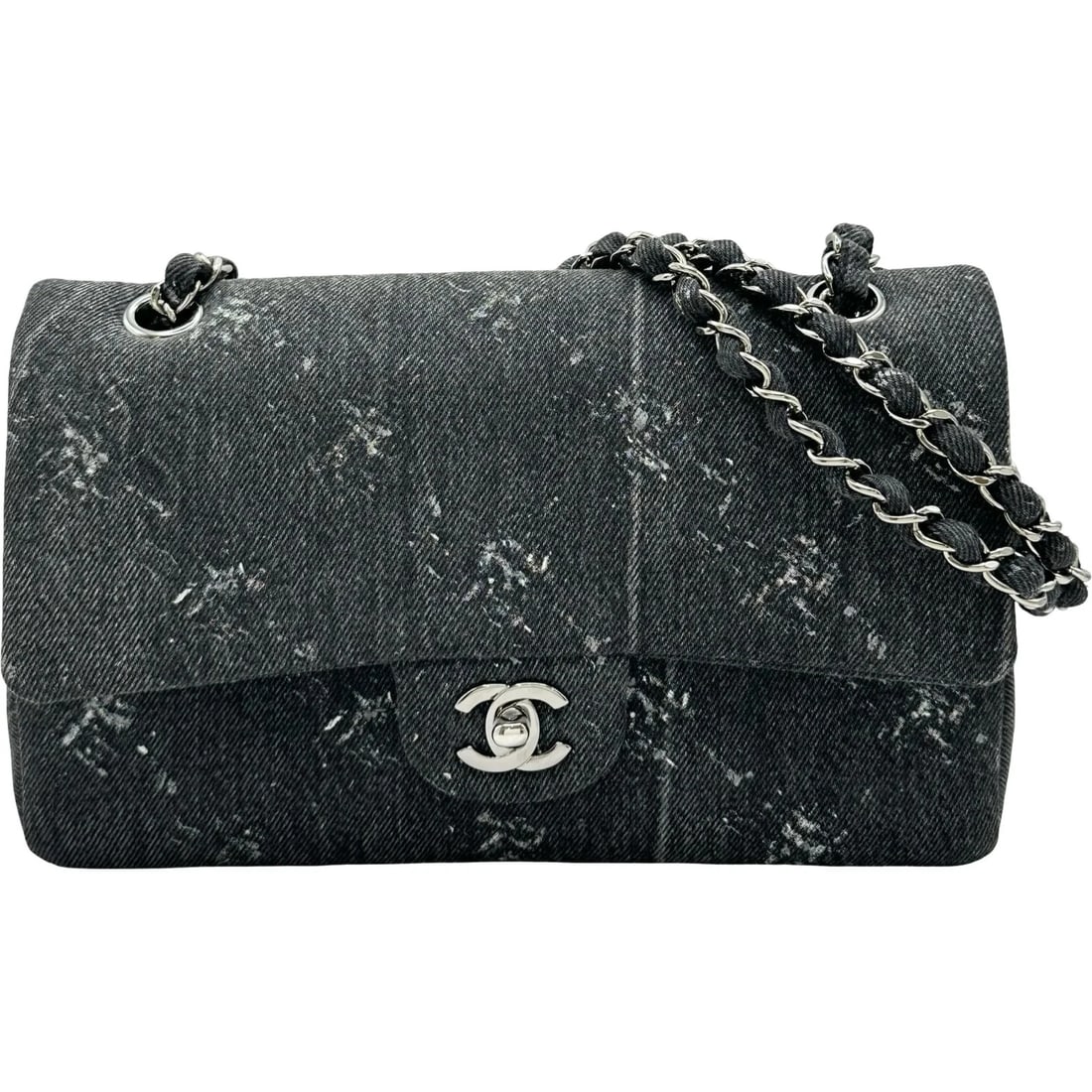 CHANEL SERIES BLACK SHW DENIM SHOULDER BAG: CHANEL Series Black SHW Denim Shoulder Bag Brand: CHANEL Type/Style: Shoulder Bag Material: Denim Color: Black / SV Hardware Size: W: 25cm / H: 15.5cm / D: 6cm Accessories: None Accessorie