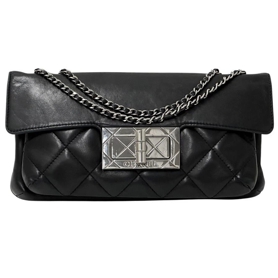 CHANEL MATELASSE SHOULDER BAG LAMBSKIN: Chanel Matelasse Shoulder Bag Lambskin Brand: Chanel Type/Style: Shoulder Bag Material: Lambskin Color: Black/Silver Hardware Size: W: 30cm / H: 16cm / D: 4cm (thickness) Accessories: None