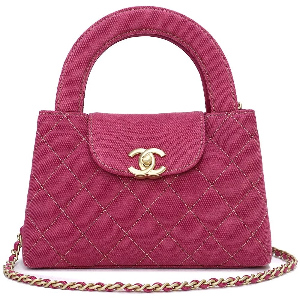 CHANEL MINI MATELASSE SHOPPING BAG DENIM: CHANEL Mini Matelasse Shopping Bag Denim Brand: CHANEL Type/Style: Shopping Bag Material: Denim Color: Pink Size: W: 19cm x H: 13cm x D: 6cm Accessories: None Accessories Notice: When purc