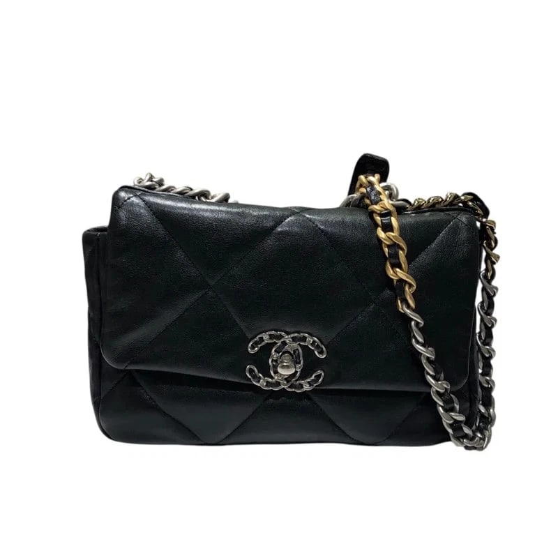 CHANEL SHOULDER BAG BLACK SHINY LAMBSKIN: CHANEL Shoulder Bag Black Shiny Lambskin Brand: CHANEL Type/Style: Shoulder Bag Material: Shiny Lamb Color: black Size: W: 25.5cm / H: 16cm / D: 8cm Accessories: None Accessories Notice: W