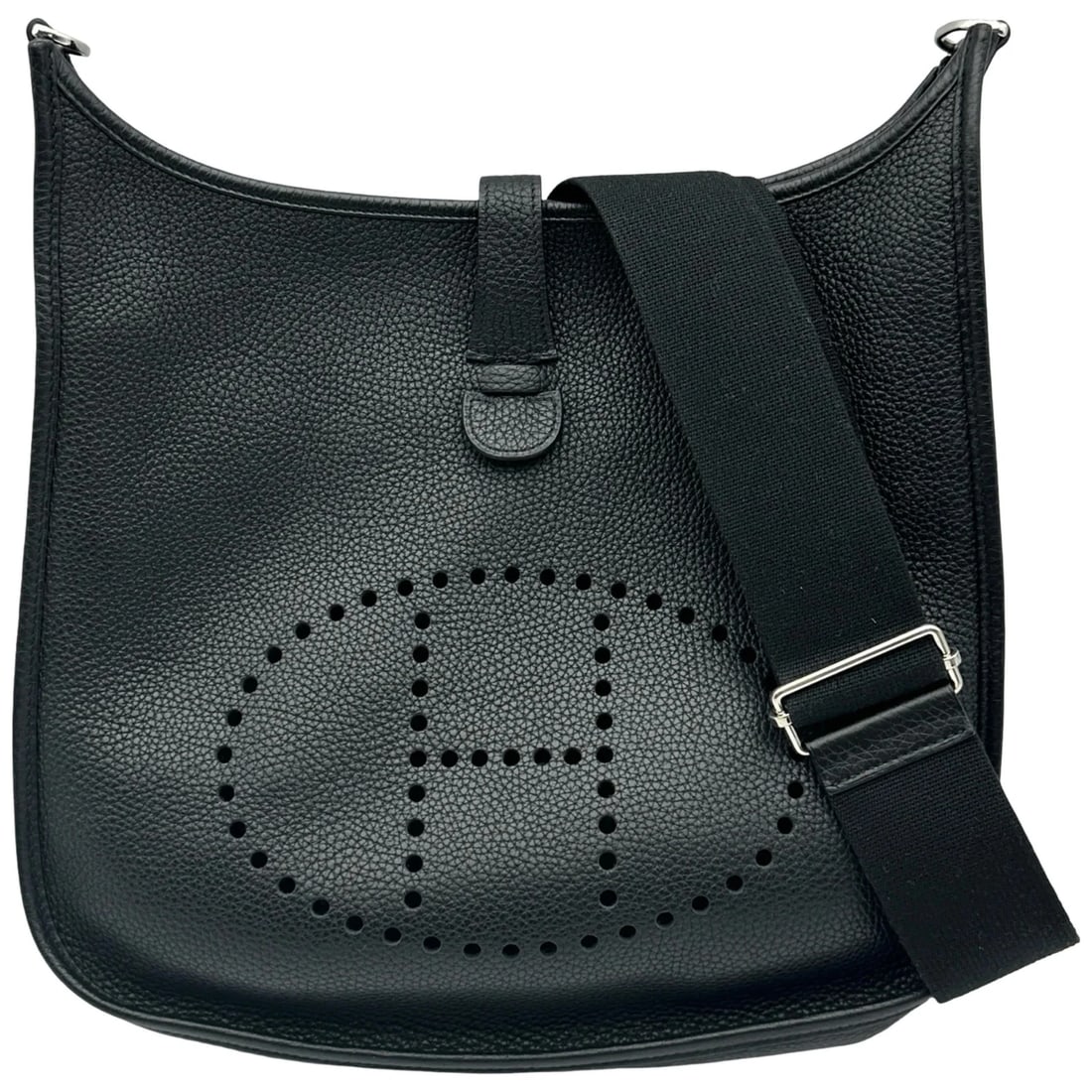 HERMES STAMP BLACK/SHW TAURILLON SHOULDER BAG: Hermes Stamp Black/SHW Taurillon Shoulder Bag Brand: HERMES Type/Style: Shoulder Bag Material: Taurillon Color: Black // SV Hardware Size: W: 32cm / H: 31cm / D: 10cm Accessories: None Acc