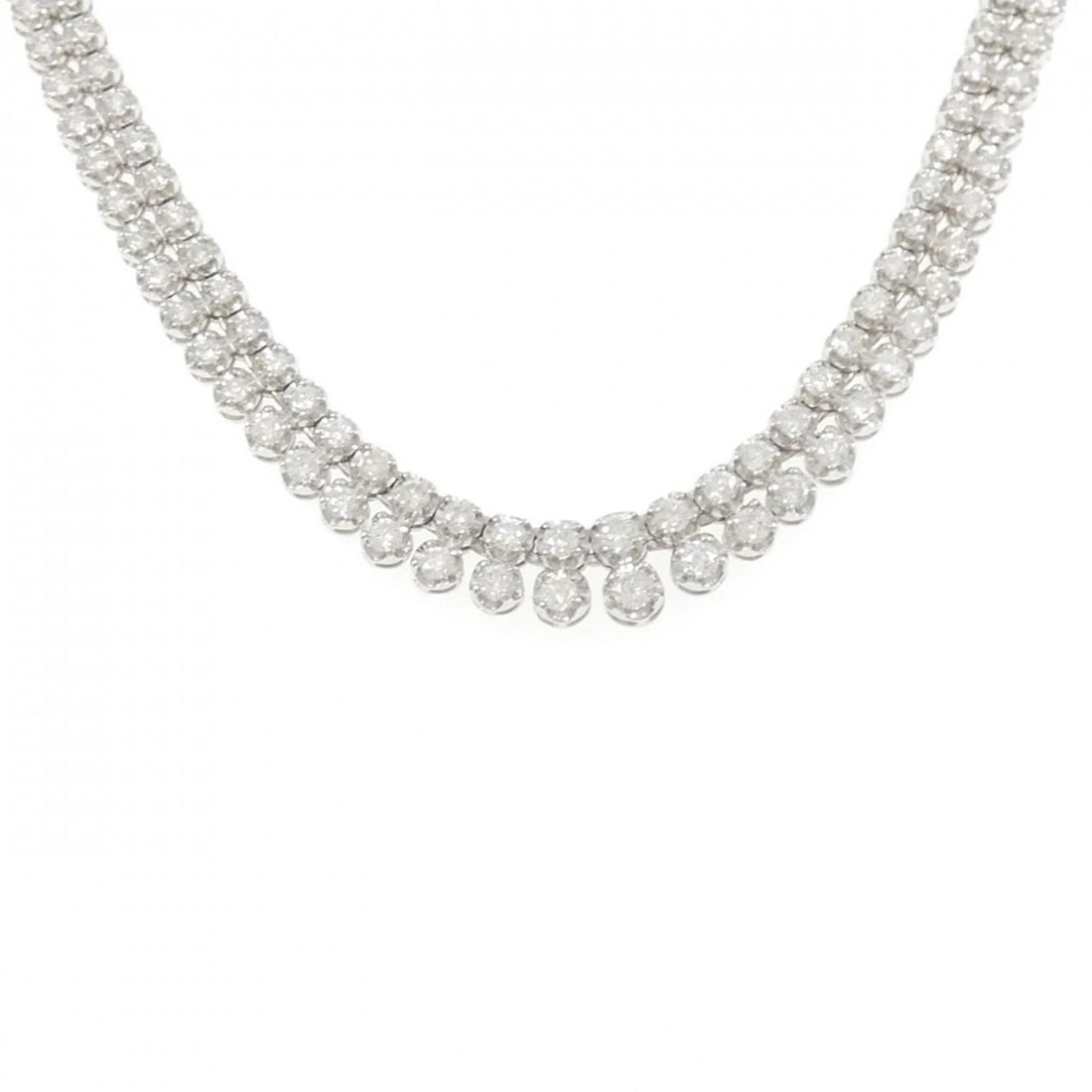 PT900/PT850 DIAMOND NECKLACE: PT900/PT850 Diamond Necklace Brand: Unbranded Type/Style: Diamond Necklace Material: PT900/PT850, Color: PT Size: Size Length 43cm Accessories: None Accessories Notice: When purchasing pre-owned