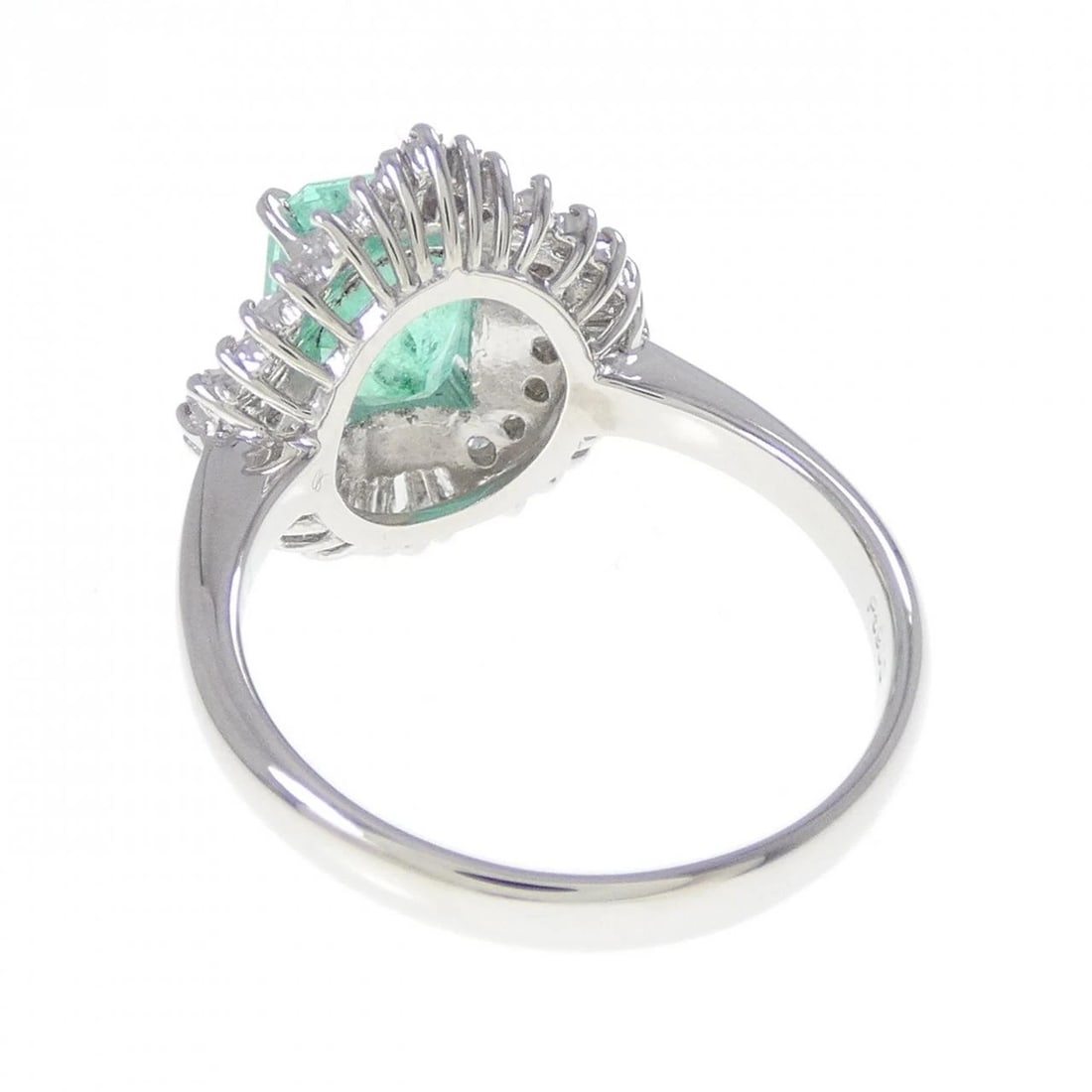 PT900 EMERALD RING - 3