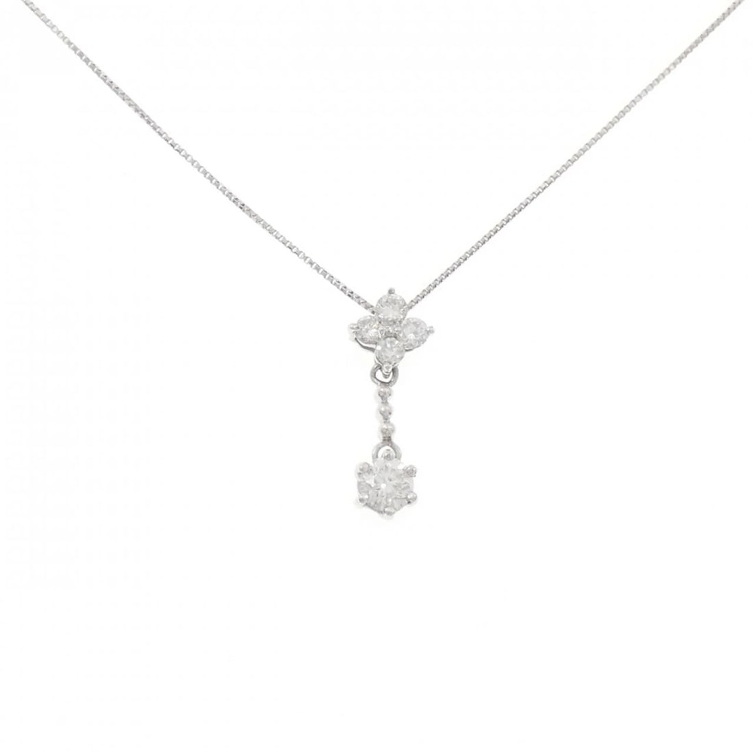 PT900/PT850 FLOWER DIAMOND NECKLACE: PT900/PT850 Flower Diamond Necklace Brand: Unbranded Type/Style: Diamond Necklace Material: K18YG, Color: YG Size: Size Length 45cm Accessories: None Accessories Notice: When purchasing pre-owned
