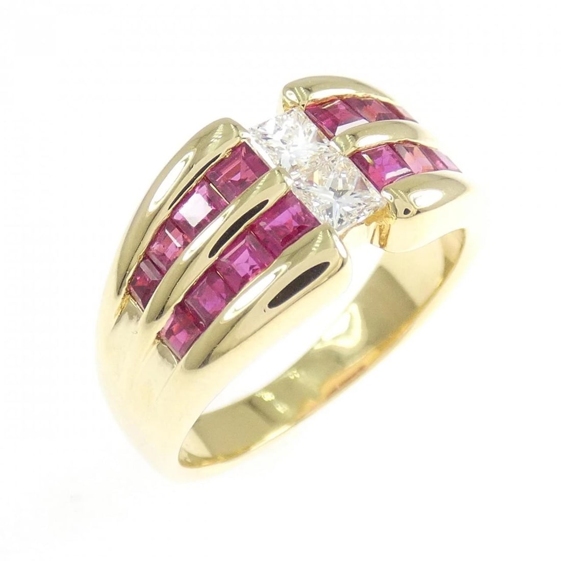 K18YG RUBY RING: K18YG Ruby Ring Brand: Unbranded Type/Style: Ruby Ring Material: K18YG, Main Stone Ruby Color: YG Size: US5 1/2 Accessories: None Accessories Notice: When purchasing pre-owned goods, pleas