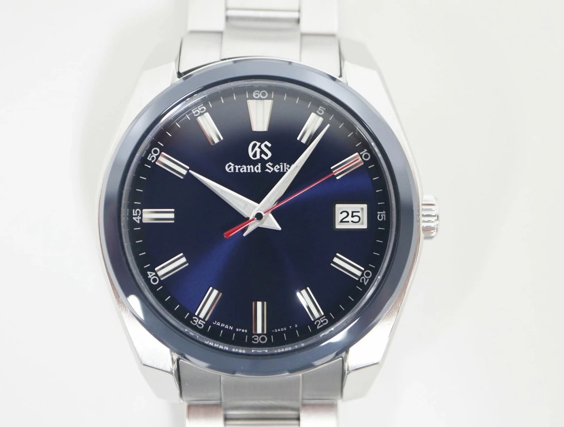 SEIKO WATCH GRAND SEIKO BLUE SPORT COLLECTION WATCH: Seiko Watch Grand Seiko Blue Sport Collection Watch Brand: SEIKO Type/Style: Wristwatch Material: SS Color: BLUE Size: Case size: 40mm Wrist size: Approx. 18cm Accessories: None Accessorie