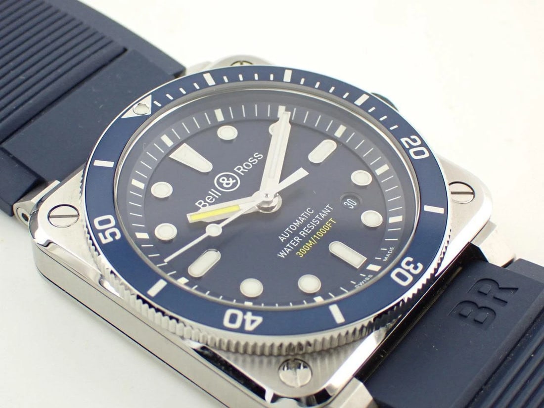 BELL&ROWATCH DIVER BLUE AUTOMATIC DATE CERAMIC WATCH: Bell&Rowatch Diver Blue Automatic Date Ceramic Watch Brand: BELL&ROSS Type/Style: Wristwatch Material: Ceramic Color: BLUE Size: Case size: 42mm Wrist size: 20cm Accessories: None Accessor