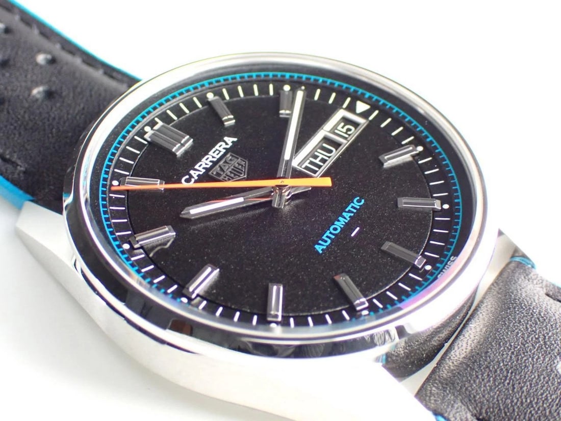 TAG HEUER WATCH CARRERA DAY DATE BLACK WATCH: Tag Heuer Watch Carrera Day Date Black Watch Brand: TAG HEUER Type/Style: Wristwatch Material: SS/Calf Leather Color: BLACK Size: Case size: 41mm Wrist size: 20.5cm Accessories: None Acces