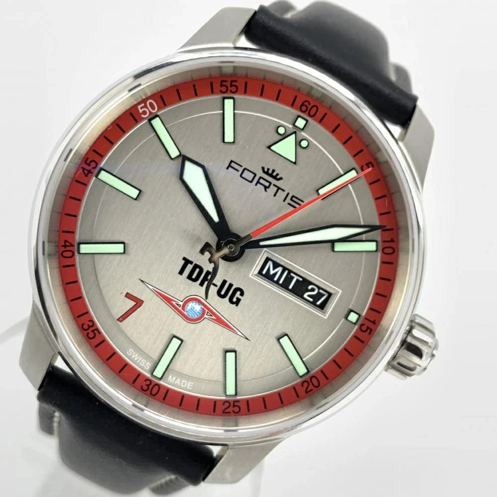 FORTIS WATCH FLIEGER ULTRA SEVEN LIMITED DAY-DATE WATCH: Fortis Watch Flieger Ultra Seven Limited Day-Date Watch Brand: FORTIS Type/Style: Wristwatch Material: SS Color: none Size: Case size: 41mm Wrist size: 19cm Accessories: None Accessories N