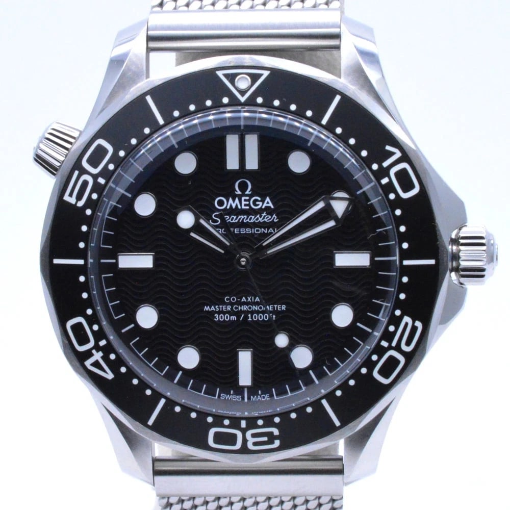 OMEGA WATCH SEAMASTER DIVER 300M BLACK DIAL AUTOMATIC WATCH: Omega Watch Seamaster Diver 300M Black Dial Automatic Watch Brand: OMEGA Type/Style: Wristwatch Material: SS Color: BLACK DIAL Size: Case size: 42mm Wrist size: Approx. 21cm Accessories: None
