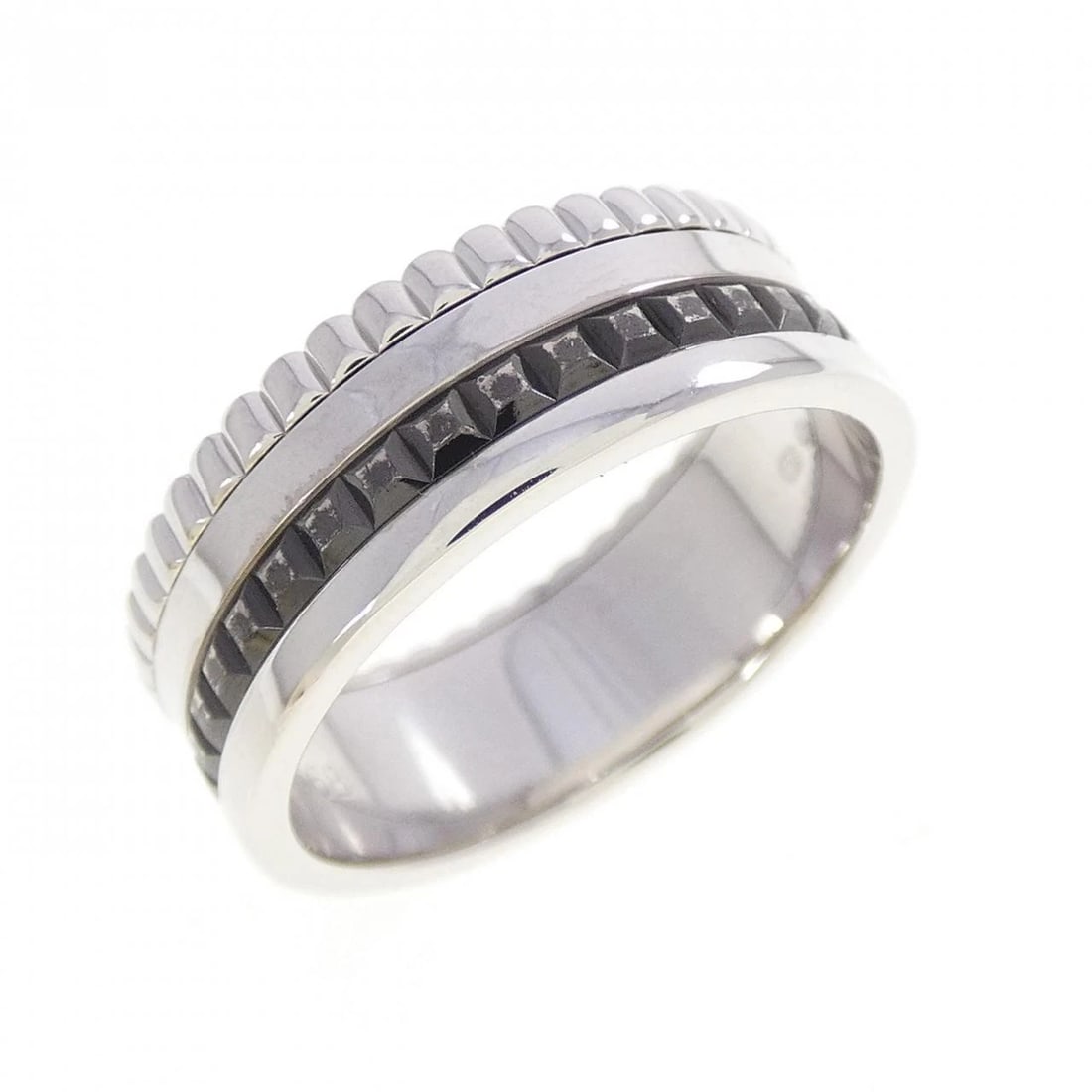 BOUCHERON QUATRE BLACK SMALL RING: Boucheron Quatre Black Small Ring Brand: Boucheron Type/Style: Boucheron Ring Material: 750 White Gold/PVD, Color: White Gold Size: US6 1/4(52) Accessories: None Accessories Notice: When purchasing