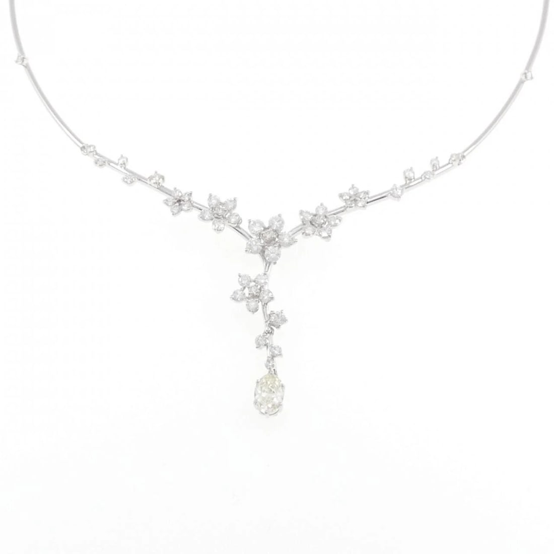 TASAKI DIAMOND NECKLACE: TASAKI Diamond Necklace Brand: TASAKI Type/Style: Tasaki Necklace Material: K18 white gold, Main Stone Natural Color: White Gold Size: 40cm Max width approx.: 40.7mm Chain maximum width approx.: