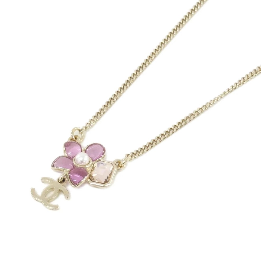 CHANEL NECKLACE: Chanel Necklace Brand: CHANEL Type/Style: Chanel Necklace Material: Fake pearl, Color: Pink+White/ Gold Metal Size: Length: 35-41cm cm Motif width x height: 1.8cm cm x 2.5cm cm Accessories: None <