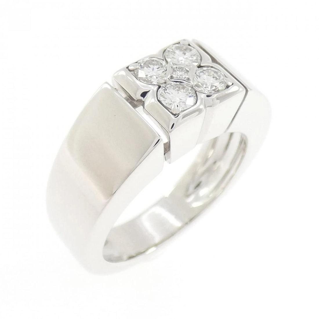 VAN CLEEF & ARPELS J RING: Van Cleef & Arpels J Ring Brand: Van Cleef & Arpels Type/Style: Van Cleef & Arpels Ring Material: 750 white gold, Main Stone Natural Color: white gold Size: US6 1/2(53) Accessories: None Accessories