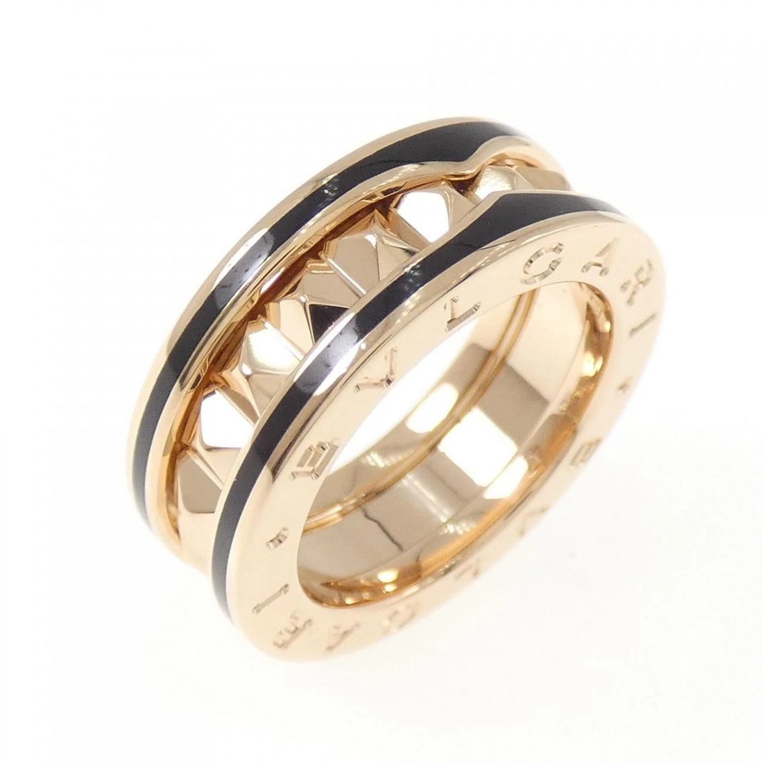 BVLGARI B.ZERO1 LOCK 1 BAND RING: Bvlgari B.zero1 Lock 1 Band Ring Brand: BVLGARI Type/Style: Bulgari Ring Material: 750 pink gold/ceramic, Color: pink gold Size: US4 Accessories: None Accessories Notice: When purchasing pre-owned
