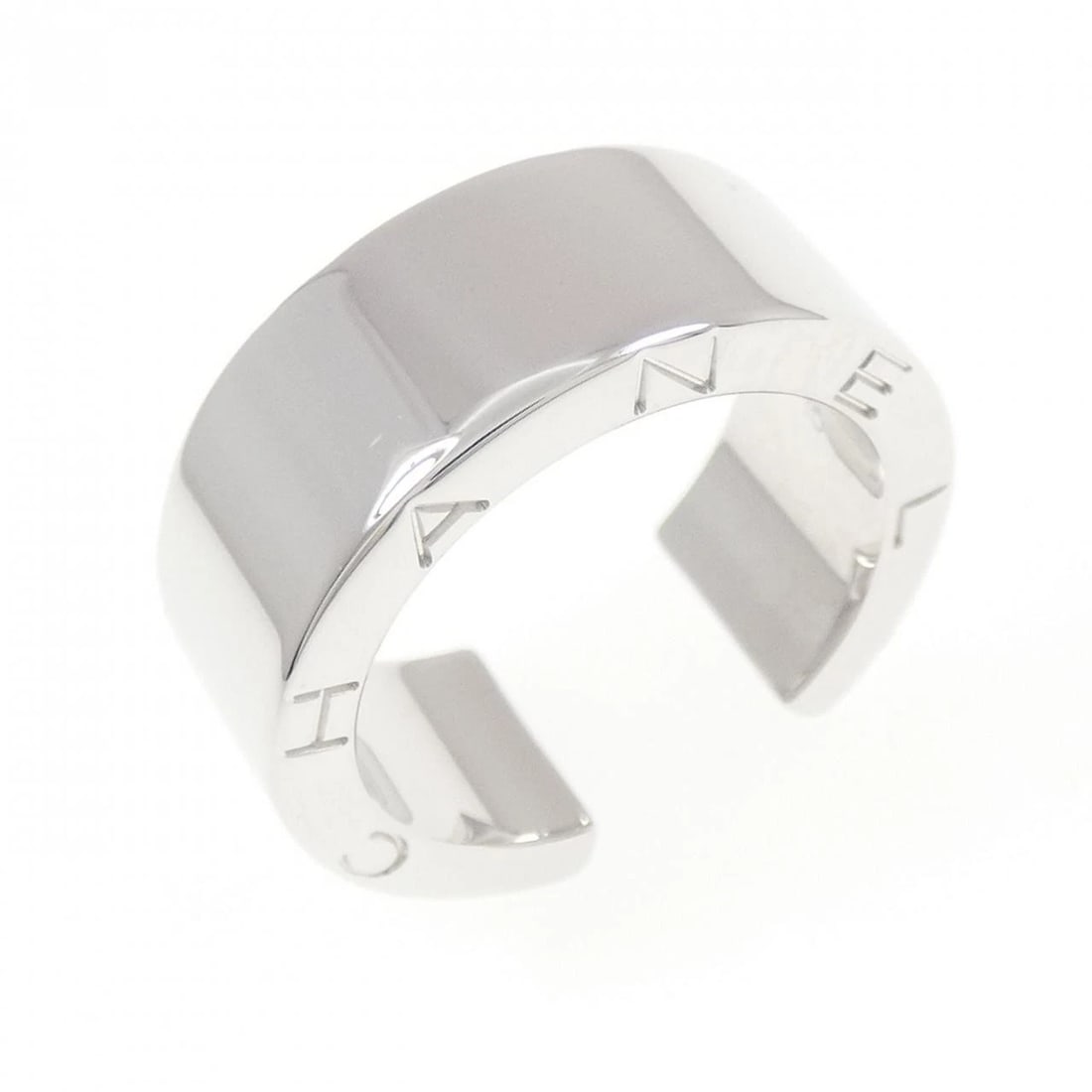 CHANEL C SIGNATURE MEDIUM RING: Chanel C Signature Medium Ring Brand: CHANEL Type/Style: Chanel Ring Material: 750 white gold, Color: white gold Size: US5 1/4 Accessories: None Accessories Notice: When purchasing pre-own