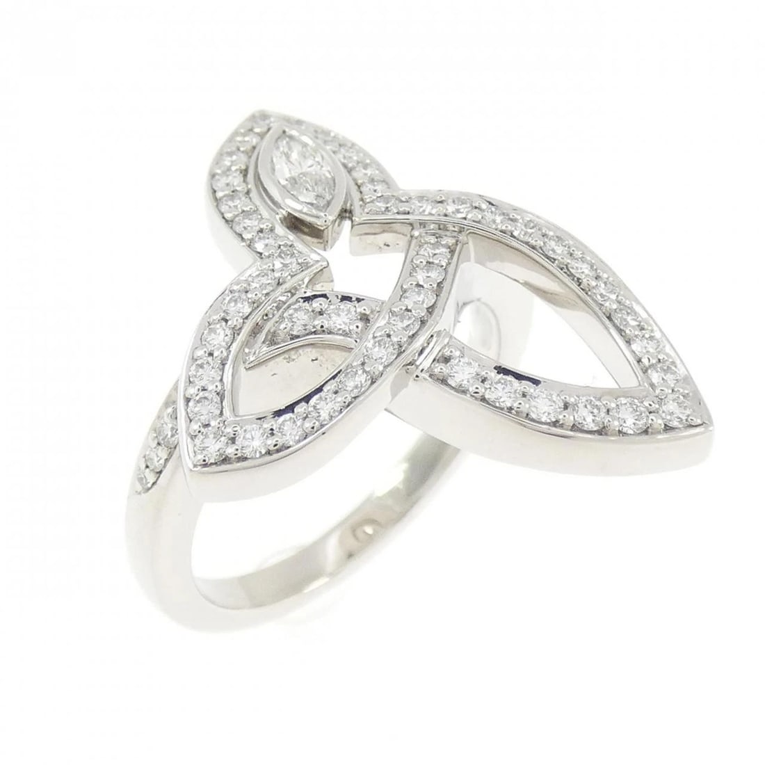 HARRY WINSTON LILY CLUSTER RING: Harry Winston Lily Cluster Ring Brand: HARRY WINSTON Type/Style: Harry Winston Ring Material: Platinum950, Main Stone Natural Color: Platinum Size: US4 1/4 Accessories: None Accessories Notice: When