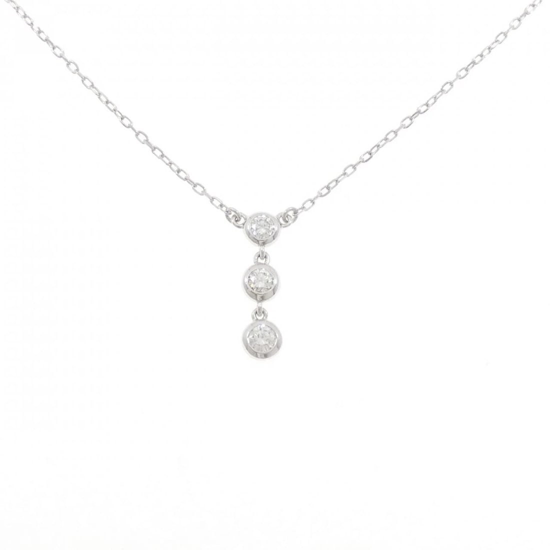 MIKIMOTO DIAMOND NECKLACE: Mikimoto Diamond Necklace Brand: MIKIMOTO Type/Style: Mikimoto Necklace Material: K18 white gold, Main Stone Natural Color: white gold Size: 40cm Pendant length approx. x width approx.: 18.3mmx4.9mm