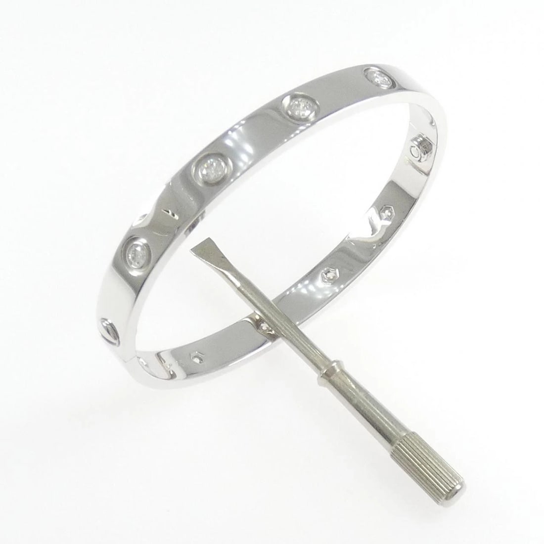CARTIER LOVE BRACELET: Cartier Love Bracelet Brand: CARTIER Type/Style: Cartier Bracelets Material: 750 white gold, Main Stone Natural Color: white gold Size: 15.5cm Max width approx: 6.2mm Accessories: None Accessories