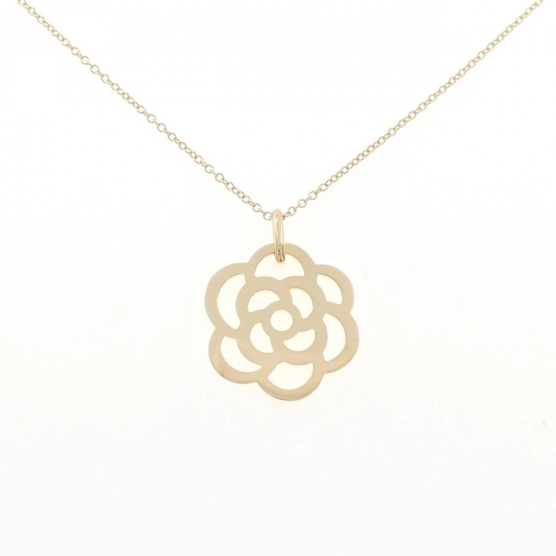 CHANEL CAMELLIA NECKLACE: Chanel Camellia Necklace Brand: CHANEL Type/Style: Chanel Necklace Material: 750 yellow gold, Color: yellow gold Size: 41?43cm Pendant length approx. x width approx.: 25.6mmx21.0mm Chain maximum